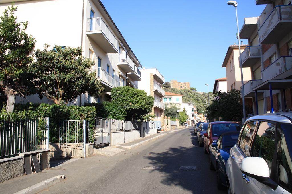 Casa Marina Apartment Castiglione della Pescaia Bagian luar foto